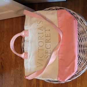 Free*** With $10.00 purchase 💕